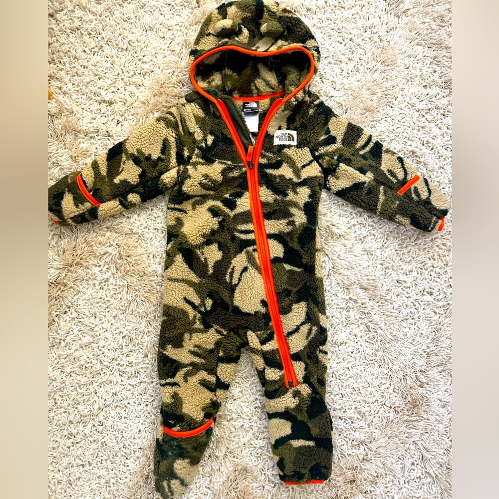 Northface Fleece Bunting Camo 12-18 months